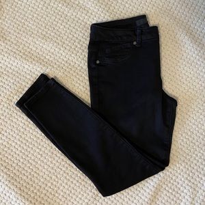 Black stretchy skinny jeans